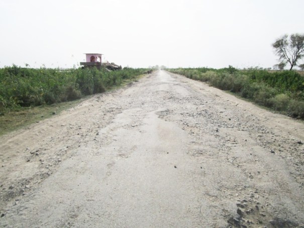 03-dhantoli-se-hardoi-gujar-tak-jarjar-sadak