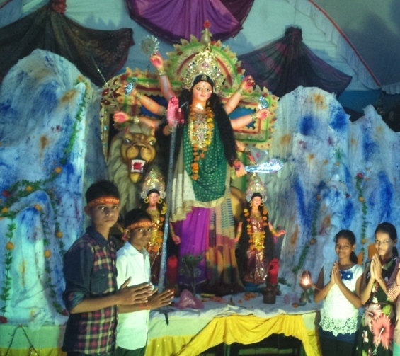 04-skand-mata-ki-puja-archna-karte-devi-bhakt
