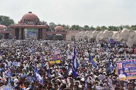 मायावती का असल वारिस कौन, भतीजा आकाश या कोई&nbsp;बाहरी