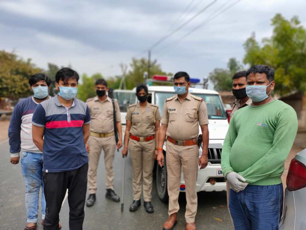 फंसे बाहरी मजदूरों को प्रधान प्रतिनिधि ने बंगरा में बांटा राशन&nbsp;पानी