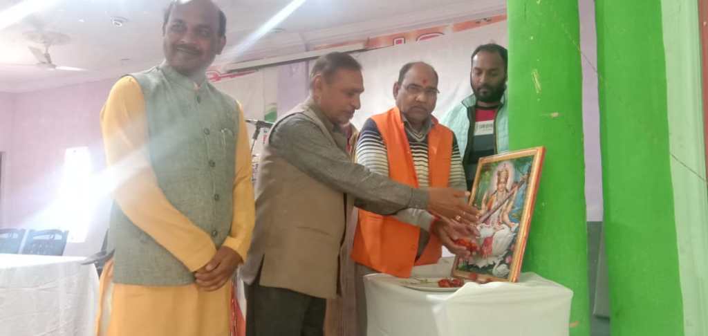 बजट के दूरगामी परिणाम सार्थक आएंगे: गौरीशंकर वर्माविधायक ने छात्र छात्राओं को दी बजट के बारे में&nbsp;जानकारी