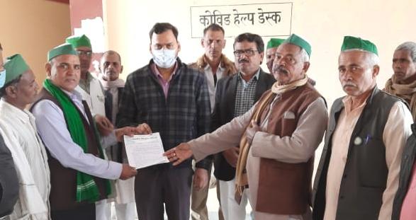 किसान यूनियन ने तहसीलदार को ज्ञापन&nbsp;सौंपा