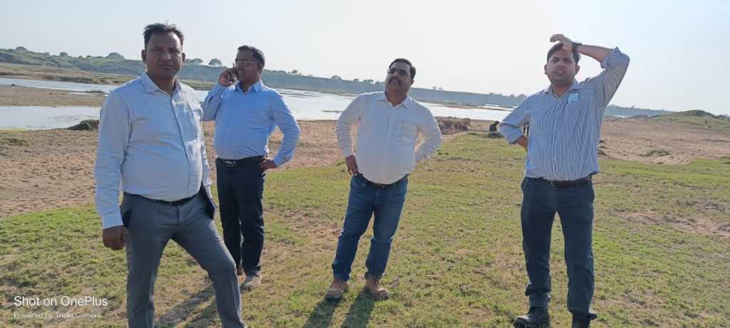 ओवरलोड बालू ट्रकों की शामत , कुठौंद थाना क्षेत्र में ताबड़तोड़&nbsp;कार्रवाई