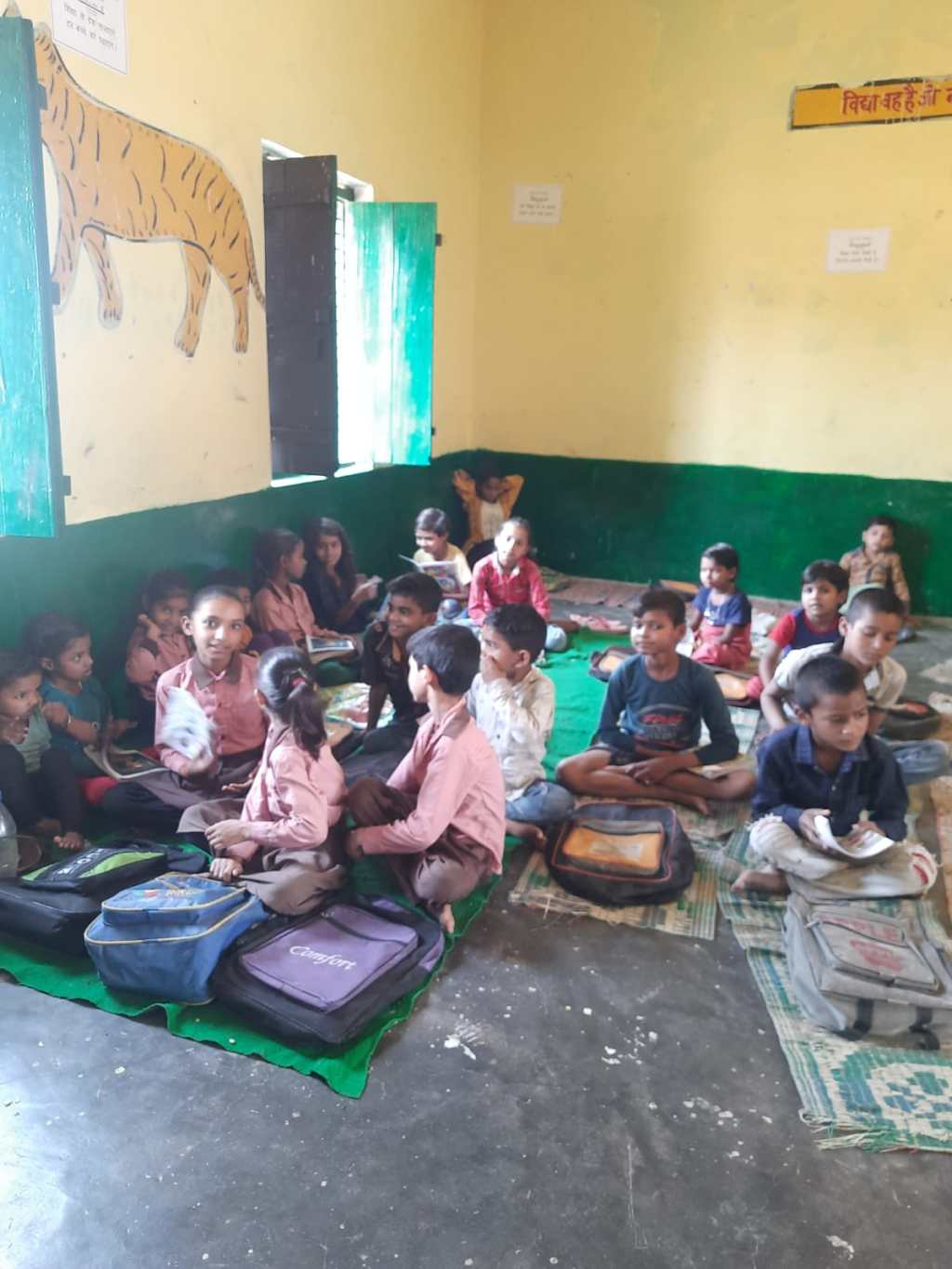 पढ़ाई के नाम पर खानापूर्ति,अध्यापकों को पढ़ाने की नहीं&nbsp;फ़ुरसत