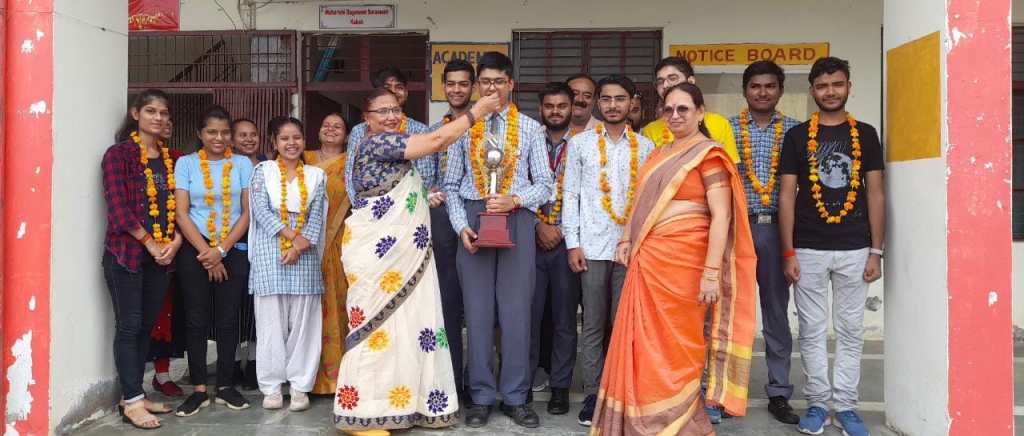 सीबीएसई इण्टर परीक्षा 2022 के परिणाम में बीकेडी एल्ड्रिच के छात्र अनुराग सिंह ने बुन्देलखण्ड भर में किया&nbsp;टाप