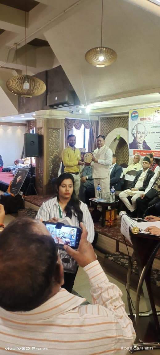 युवा होम्यो चिकित्सक डा0 रामवीर को अंतरराष्ट्रीय आयोजन में मिला सम्मान, जिले की होम्यो बिरादरी&nbsp;गदगद