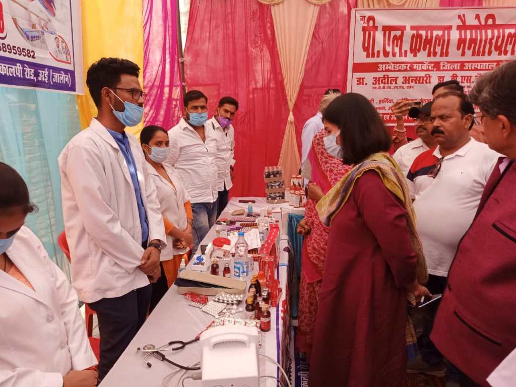 कोटरा में रेडक्रास का वृहद स्वास्थ्य शिविर, विशेषज्ञ डाक्टरों की टोली ने परीक्षण करके मरीजों को सुझाये कारगर&nbsp;निदान