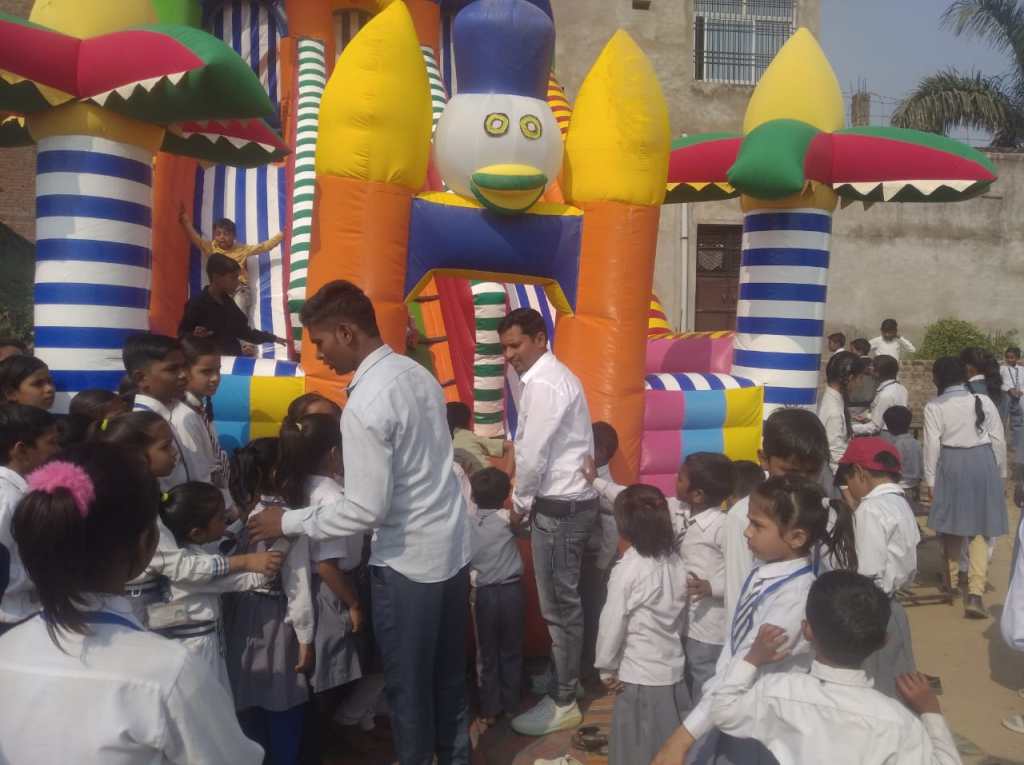 बाल दिवस मेले में बच्चों के उमंग से रही अलग&nbsp;रौनक