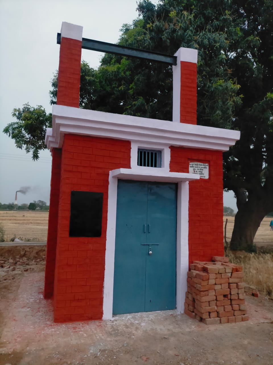 सफ़ेद हाथी बने सरकारी नलकूप , 2 माह से&nbsp;ठप्प