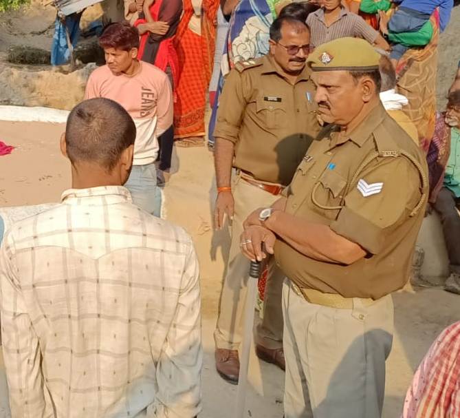 पुलिस की संवेदनशीलता से कुँए में जा गिरी वृद्धा निकाली जा सकी सही –&nbsp;सलामत