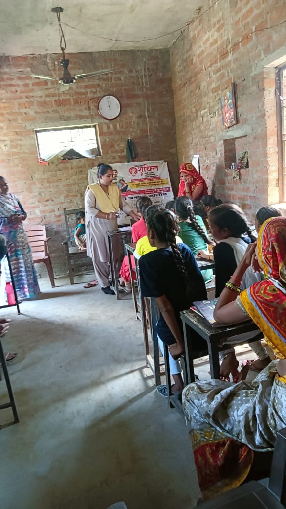 महिला सुरक्षा विशेष दल  ने बालिकाओं व महिलाओं को किया&nbsp;जागरूक