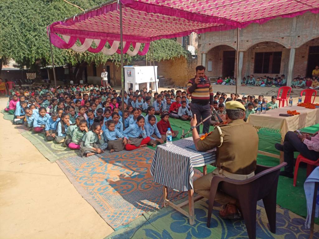 हादसों से बचने के लिये वाहन चलाते समय यातायात नियमों का रखे&nbsp;ध्यान