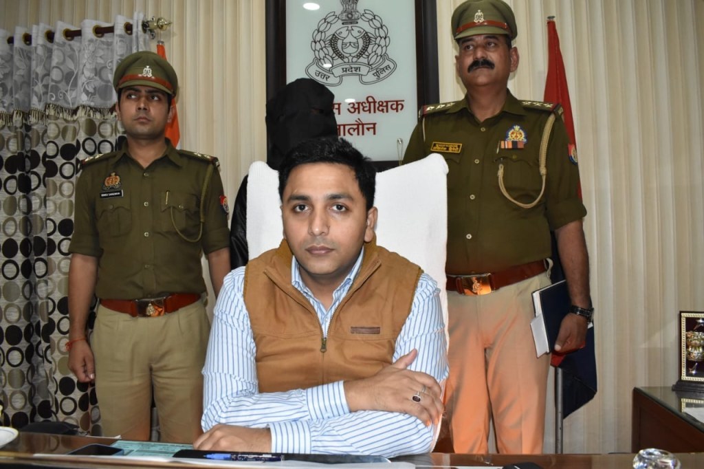 गुमटी तोडकर हुयी चोरी का पर्दाफाश , कुठौन्द के प्रभारी निरीक्षक अखिलेश को मिली एसपी की&nbsp;सराहना