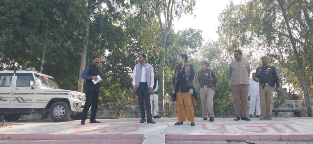 रामकुण्ड को प्रातः और सांध्य विहार के लिये सुरम्य बनाने के डीएम के निर्देश , स्थलीय अवलोकन के बाद दिये कई&nbsp;सुझाव