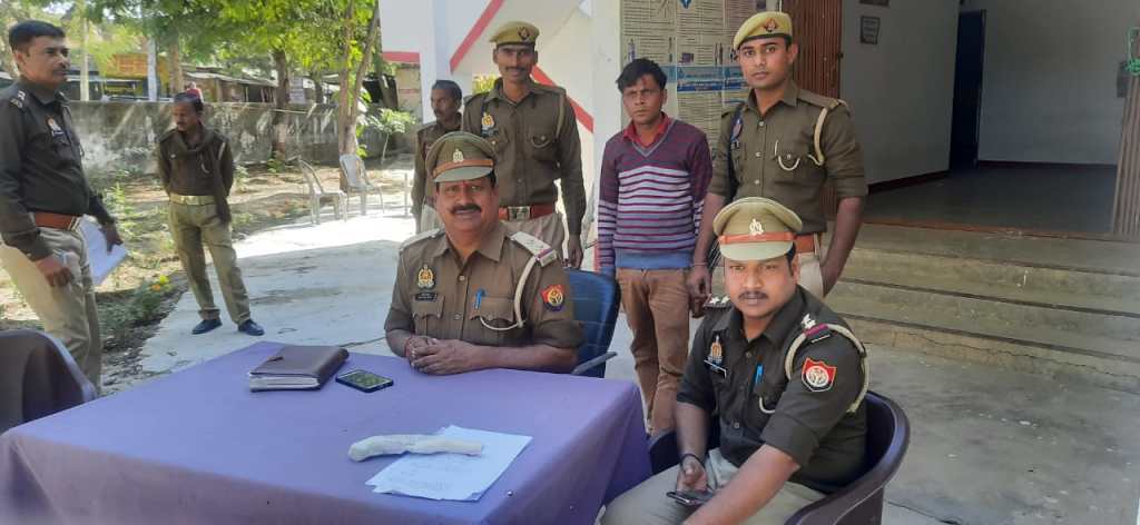 पुलिस ने टॉपटेन को&nbsp;दबोचा