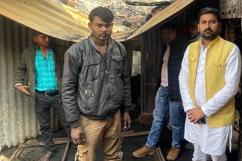 मकान में लगी आग में 5 बकरियों की जान भेंट&nbsp;चढी