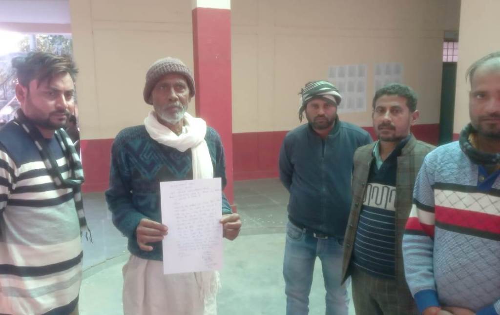 अव्यवस्था के कारण गौवंशों के लिये कब्रगाह बन रही है गौशालायें, लौना की गौशाला में भी कई गायों ने तोडा&nbsp;दम