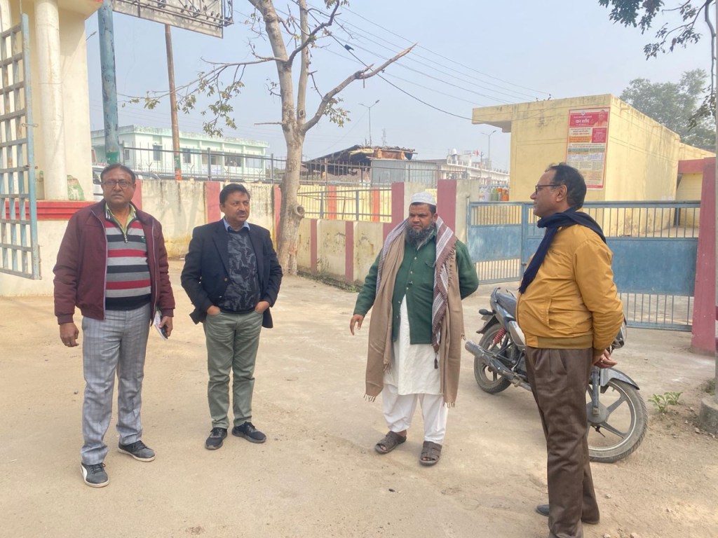 डिप्टी डायरेक्टर ने किया नवीन फल व सब्जी मंडी का निरीक्षण , जर्जर विद्युत् लाइन को ले कर&nbsp;निर्देश