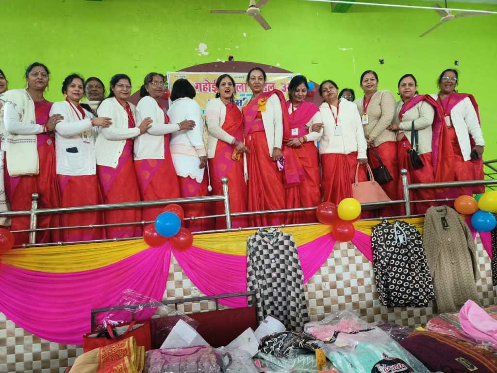 गहोई महिला मण्डल के मेला में सजा आकर्षक&nbsp;स्टाल