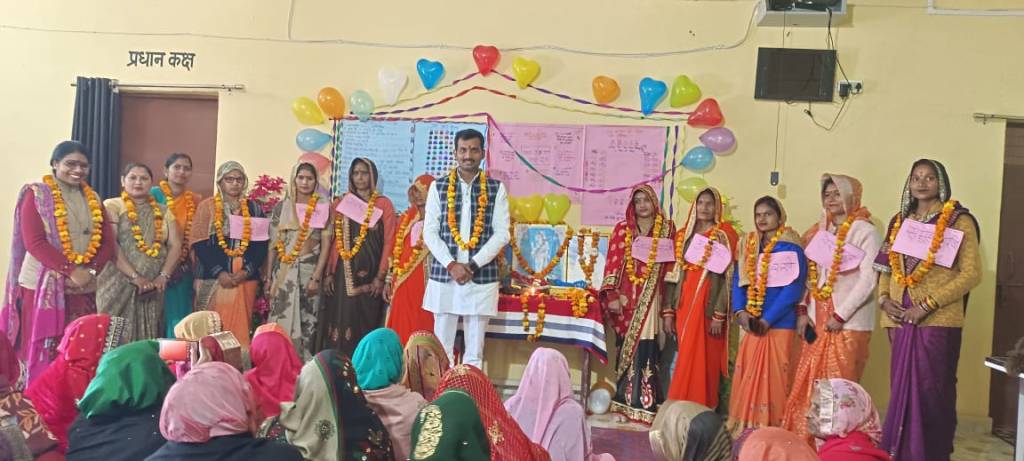 ग्राम संगठन स्वयं सहायता समूहों का बढ़ाएगा&nbsp;मनोबल