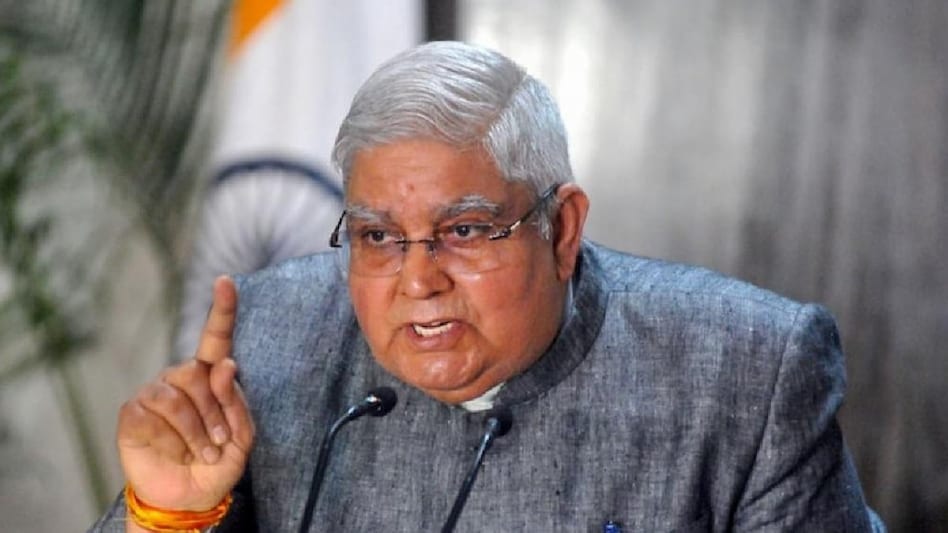 आगे आगे देखिये होता है क्या ………………………………………………………….