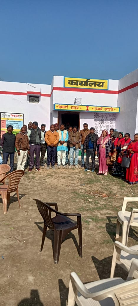 शिक्षा मित्रों की बैठक में 20 को लखनऊ पहुंचने का&nbsp;संकल्प