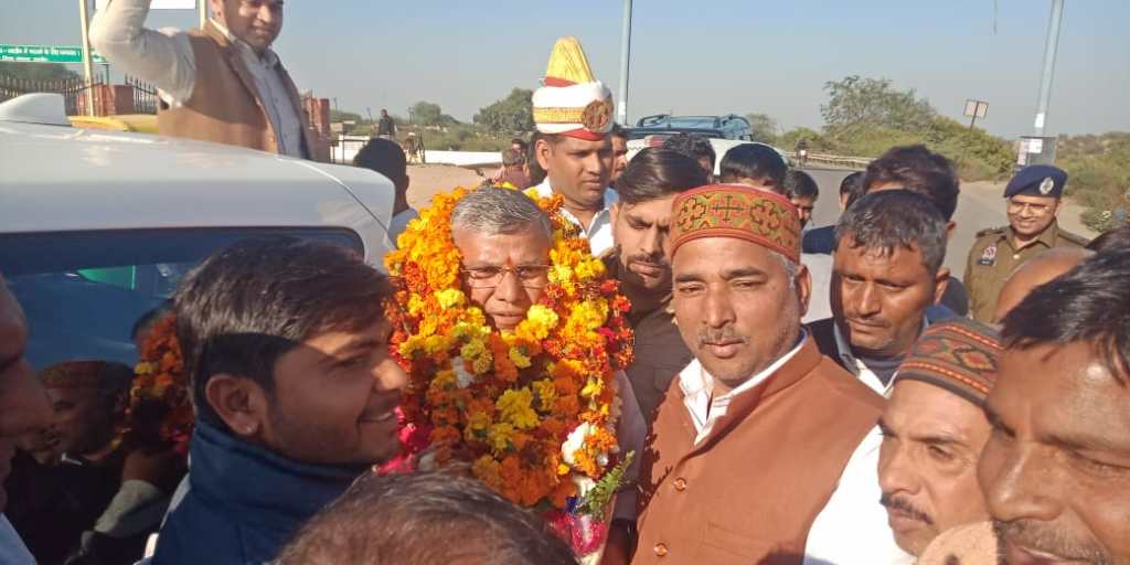 विचार परिवार के सदस्यों ने की मंत्री जी की जोशीली&nbsp;अगवानी