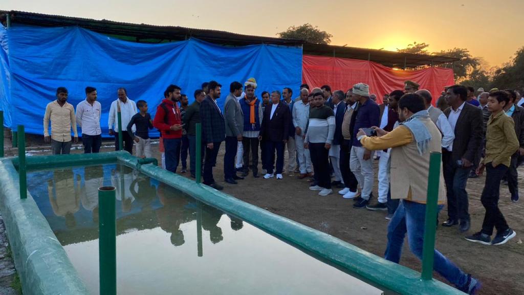 हरदोई राजा में प्रभारी मंत्री ने किया गो शाला का&nbsp;निरीक्षण