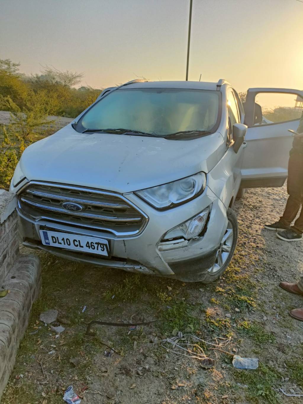 औद्योगिक क्षेत्र में गोलियों की तड़तड़ाहट से कांपा जन जीवन , लूट की कार में घूम रहे थे&nbsp;बदमाश