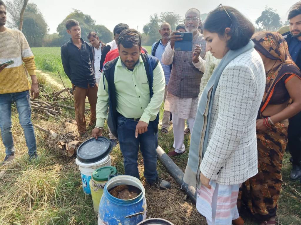 बाढ प्रभावित परिवारों के साथ सकारात्मक व्यवहार की आवश्यकता-&nbsp;जिलाधिकारी