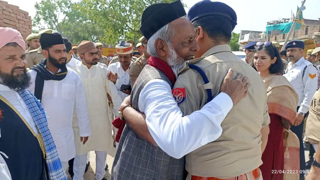 भाई चारे के साथ जनपद भर में उल्लास पूर्वक मनी&nbsp;ईद