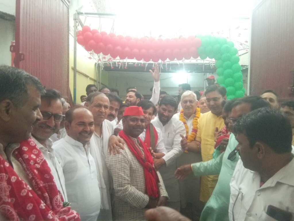 सपा के चुनाव कार्यालय का जोरदार&nbsp;उदघाटन