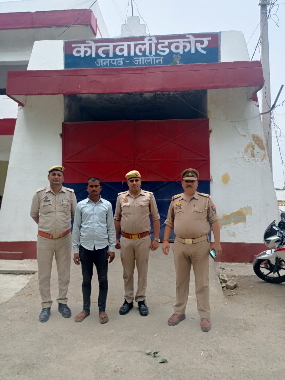 25 हजार का इनामी डकैत पुलिस ने&nbsp;दबोचा
