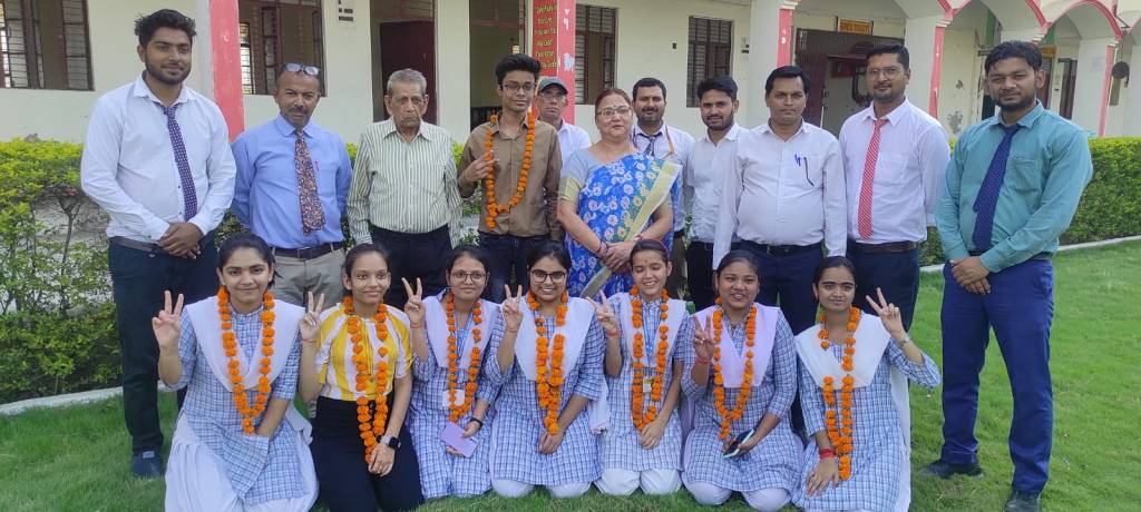 सी बी एस ई के परीक्षा परिणाम में एल्ड्रिच स्कूल का रुतबा रहा बरकरार , स्कूल के बच्चों को जिले में मिला पहला&nbsp;स्थान