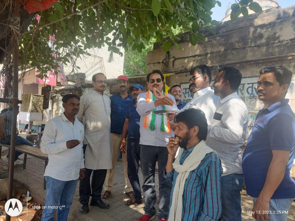 कार्ग्रेसियों ने कर्नाटक की जीत का जोरदार जश्न&nbsp;मनाया