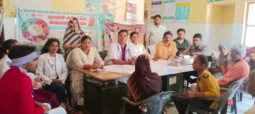 पीएचसी स्तर पर आयोजित हुए स्वास्थ्य मेले, मरीजांे को प्रायोगिक परीक्षण के साथ तत्काल दिया&nbsp;उपचार