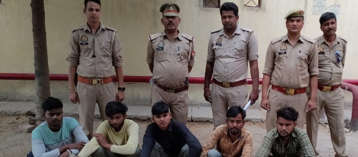 मैनपुरी के 5 बहेलियों को पुलिस ने डकैती डालने की योजना में भेजा जेल , मुठभेड़ में पकड़ने का किया&nbsp;दावा