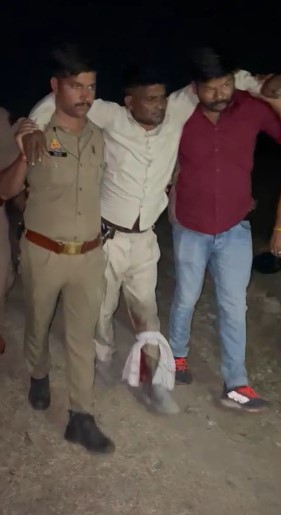 टप्पेबाजी के शिकार बेचारों के आंसू बार बार देख पुलिस पर हुआ खून सवार , मुठभेड़ में एक को घायल कर तीन बदमाशों को धर&nbsp;दबोचा