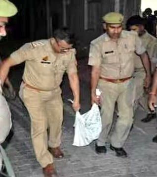 भोगनीपुर इंस्पेक्टर ने सर्राफा कारोबारी को लूटा, पहुंचे&nbsp;जेल