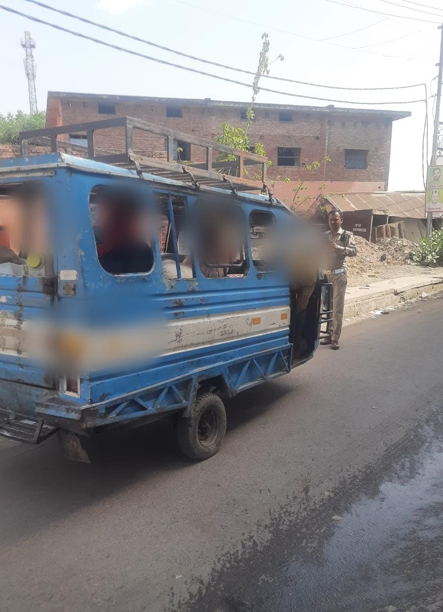 यातायात पुलिस ने धड़ाधड ठोंके चालान, ताबड़तोड़ अभियान के बावजूद नहीं सुधर रहे&nbsp;लोग