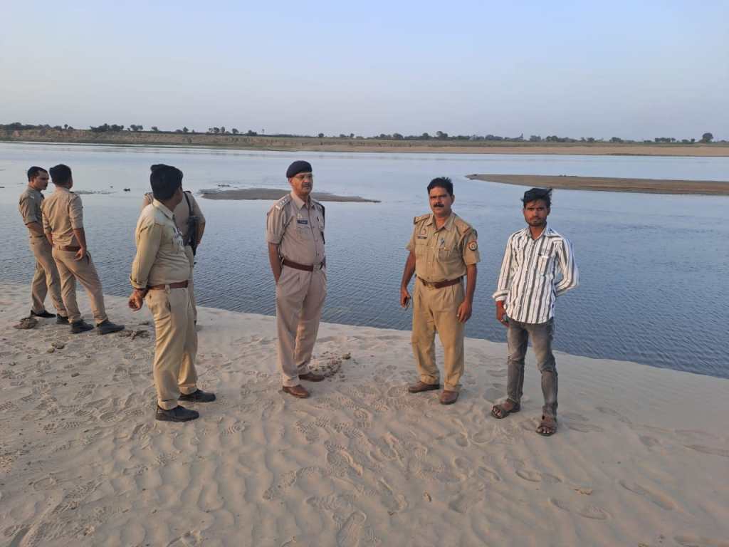 नहाने के लिये यमुना में उतरा किशोर&nbsp;लापता