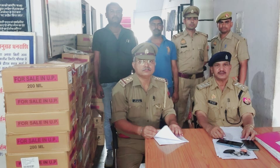 परचून की दुकान से बियर और देशी शराब की खपत पकड़ी, बड़े जखीरे के साथ दुकानदार का&nbsp;चालान