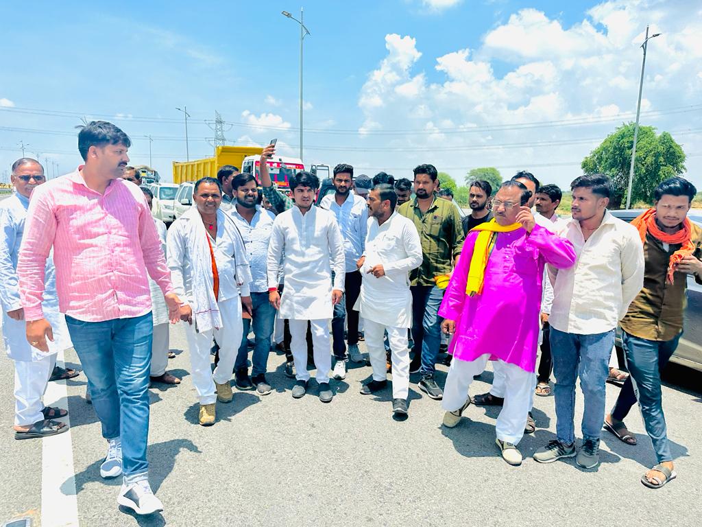 जालौन में दीपू त्रिपाठी के नेतृत्व में शिवपाल का गर्मजोशी के साथ&nbsp;स्वागत