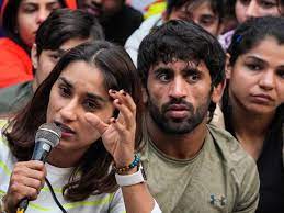 क्या महिला पहलवान टूट चुकीं&nbsp;है?