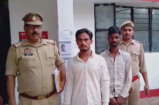 तमंचे के साथ पकड़े गये टावर बैटरी चोरी के दो फरार&nbsp;आरोपी