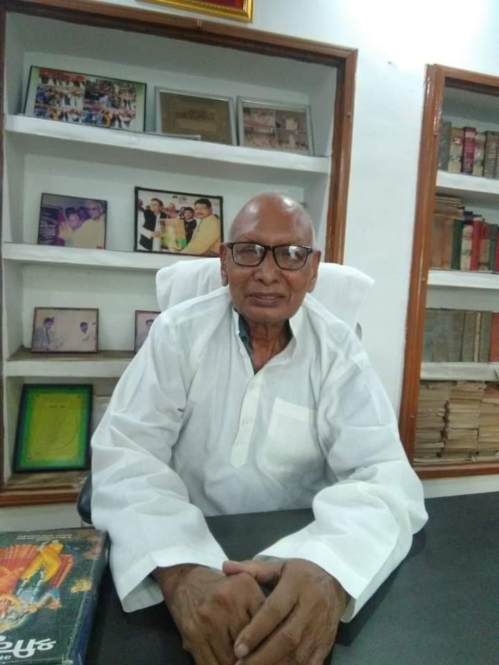 हर किसी के भाई साहब सर्वप्रिय इन्द्रजीत सिंह यादव नहीं रहे, अंत्येष्टि में जुटी सैंकड़ों की&nbsp;भीड़