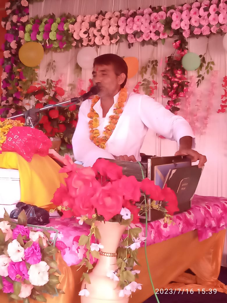 रासलीला असभ्यता व फूहडता का नंगा नाच नहीं बल्कि आत्मा से परमात्मा के मिलन का अद्भुत&nbsp;संयोग