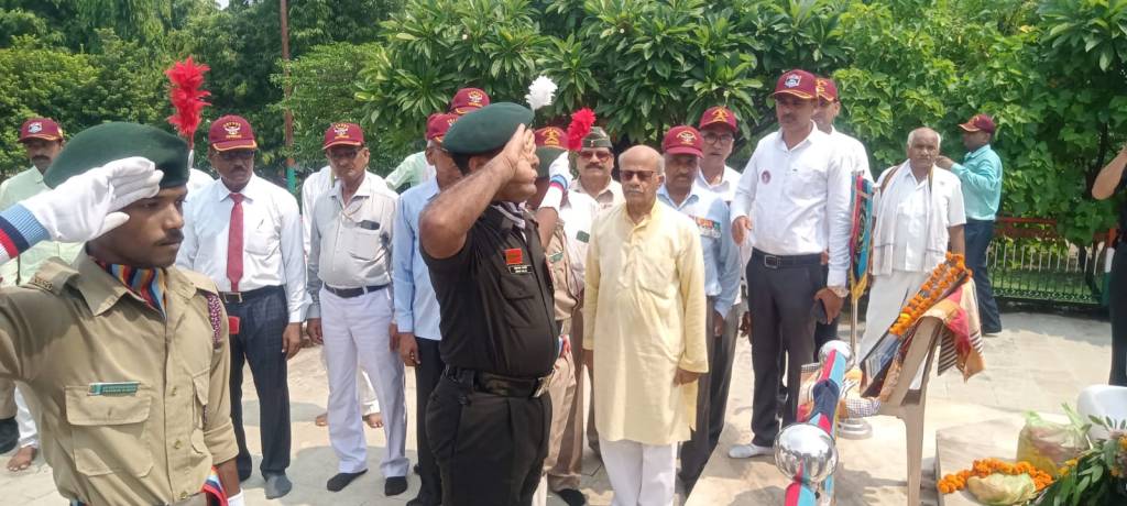 गरिमा के साथ मनाया कारगिल विजय दिवस , सरमन सिंह की शहादत को  को नाम आँखों से किया&nbsp;याद