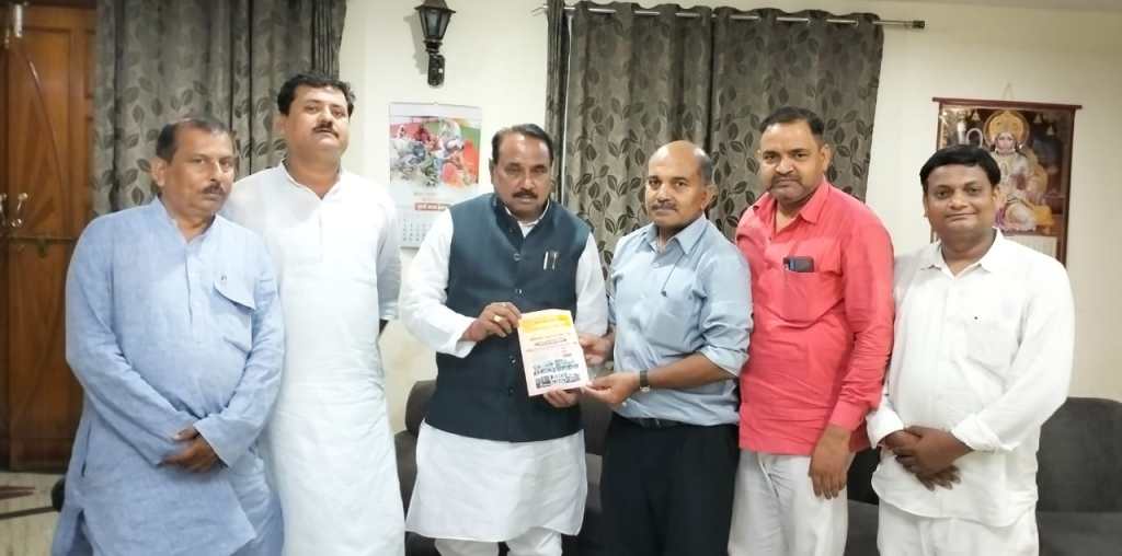 राष्ट्रीय शैक्षिक महासंघ उत्तर प्रदेश कानपुर प्रान्त की टोली ने सांसदों से की&nbsp;भेंटवार्ता