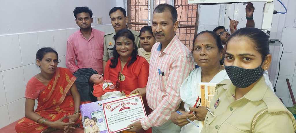 नवजात बेटियों का धूमधाम से मनाया&nbsp;अवतरण